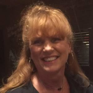 Meet your Posher, Lorrie